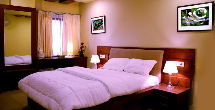 Hotel Sri Madhura Inn Hyderabad Exterior photo
